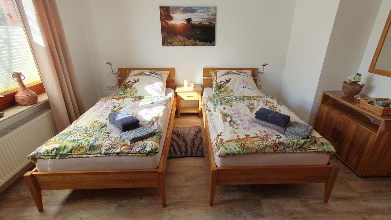 Ruhige Gastesuite Mit Fruhstuck Rhauderfehn Exterior photo